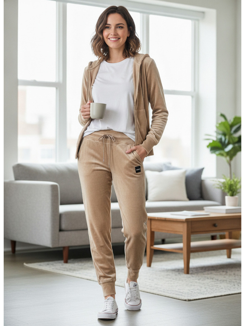 DKNY Sport Women's Beige Velour Jogger Sweatpants Size XS